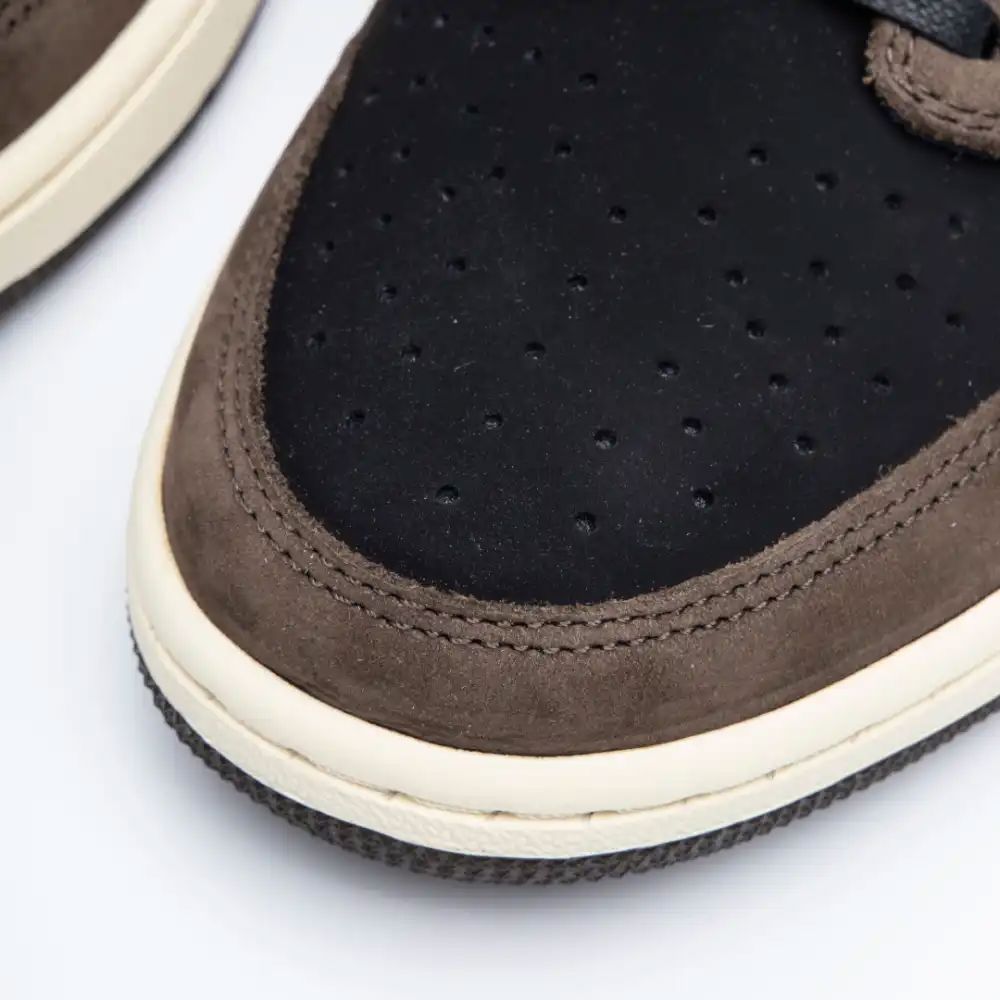 Travis Scott x Air Jordan 1 Low Retro SP Dark Mocha Tênis Nike Jordan 1 Low Archaeo Brown Dm Stores